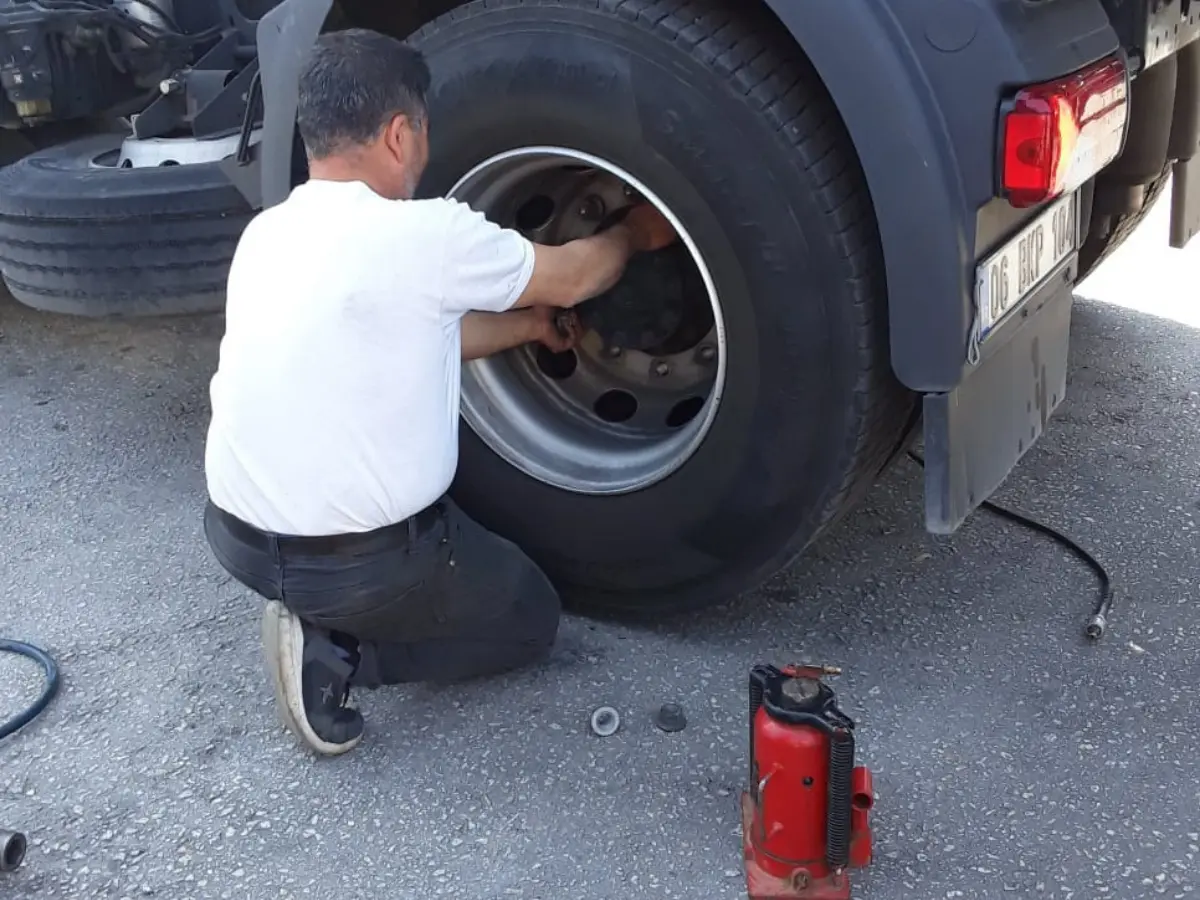 Ahlat Oto Lastikçi